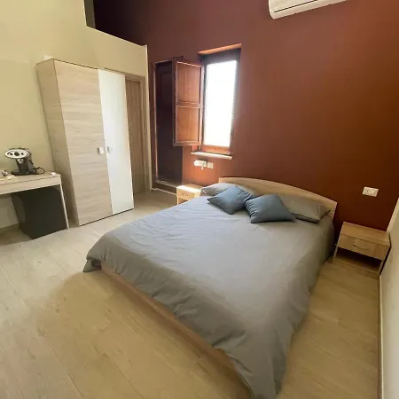 Crival Club & Πανσιόν Palagiano